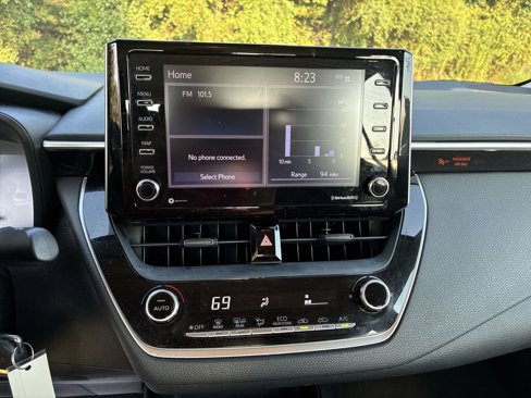 Used 2021 Toyota Corolla LE image 22