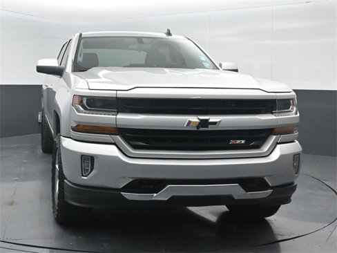 Used 2018 Chevrolet Silverado 1500 LT w/ Texas Edition image 2