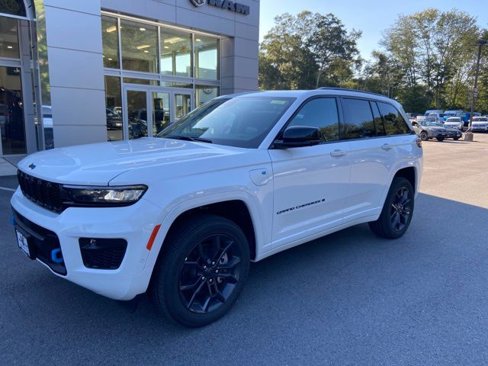 Used 2023 Jeep Grand Cherokee 30th Anniversary image 2