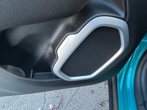 Certified 2021 Jeep Renegade Latitude image 18