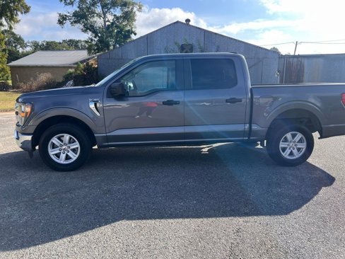 Used 2023 Ford F150 XLT image 4