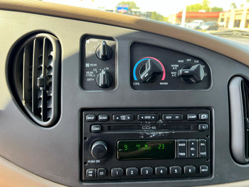 Used 2003 Ford E-150 and Econoline 150 image 40