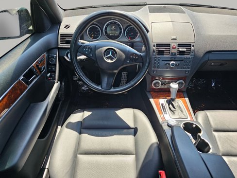 Used 2010 Mercedes-Benz C 300 4MATIC Sedan image 3