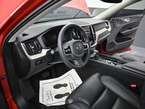 Certified 2021 Volvo XC60 T5 Inscription w/ Protection Package image 14