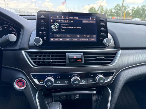 Used 2018 Honda Accord EX image 19