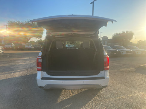 Used 2019 Ford Expedition XLT w/ Equipment Group 202A image 18