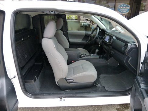 Used 2022 Toyota Tacoma SR image 21