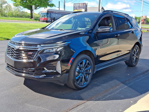 Used 2023 Chevrolet Equinox RS w/ RS Leather Package image 3