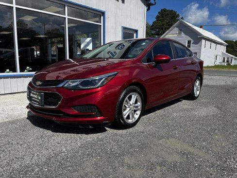Used 2017 Chevrolet Cruze LT w/ Convenience Package image 5