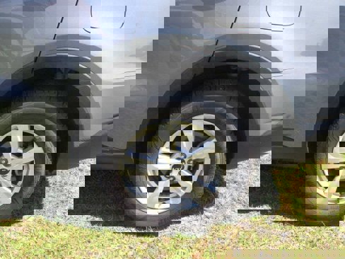 Used 2022 Kia Sorento LX image 11