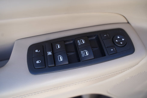 Used 2012 Jeep Grand Cherokee Limited image 29