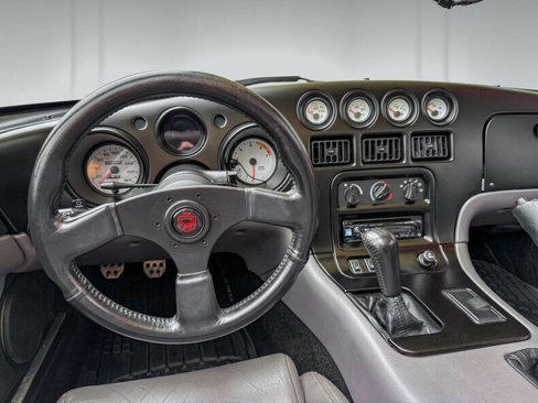 Used 1993 Dodge Viper RT/10 image 18
