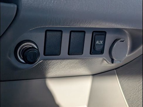 Used 2011 Toyota Tacoma PreRunner image 17
