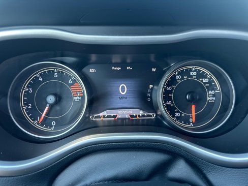 Used 2017 Jeep Cherokee Trailhawk image 13