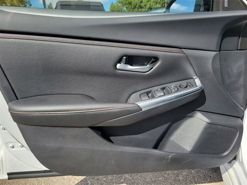 New 2025 Nissan Sentra SR image 18