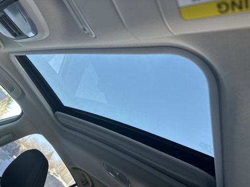 Used 2019 Subaru Crosstrek Hybrid w/ Moonroof Package w/Navigation image 18