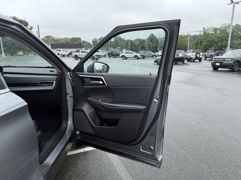 Used 2023 Mitsubishi Outlander SE image 39