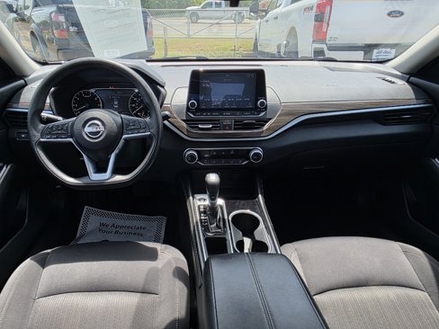 Used 2023 Nissan Altima 2.5 SV image 18