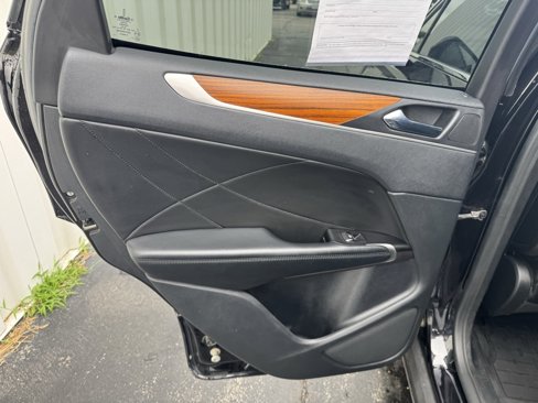 Used 2019 Lincoln MKC Reserve w/ MKC Climate Package image 32