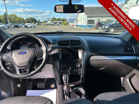 Used 2018 Ford Explorer XLT w/ Equipment Group 202A image 15