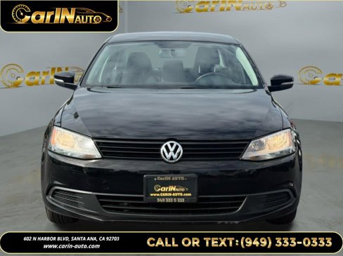 Used 2012 Volkswagen Jetta SE image 2