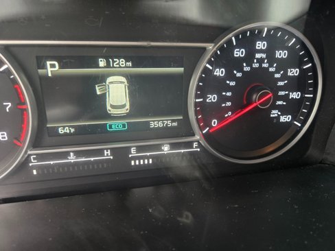 Used 2023 Kia Sorento LX image 12