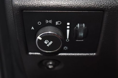Used 2012 Jeep Grand Cherokee Overland Summit image 12