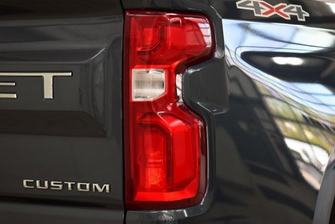 Used 2021 Chevrolet Silverado 1500 Custom image 18