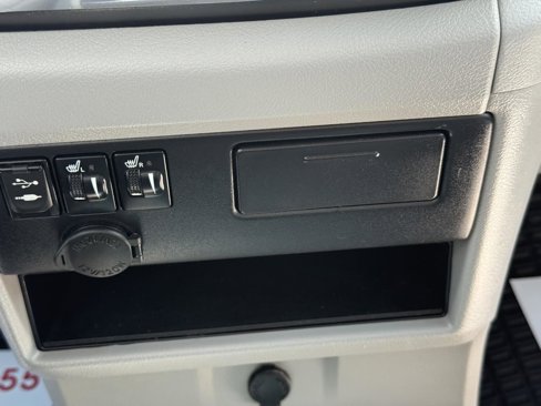 Used 2017 Toyota Sienna XLE image 43