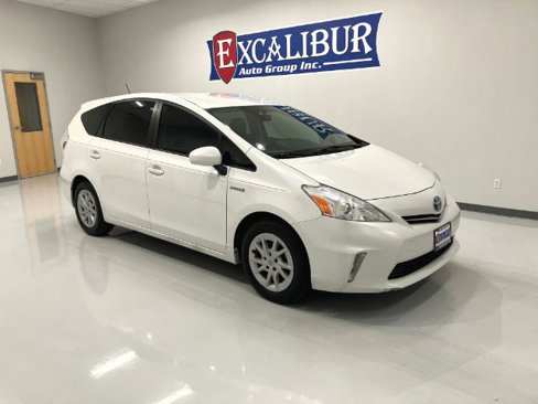 Used 2012 Toyota Prius V Five image 7