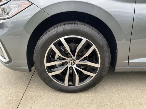 New 2025 Volkswagen Jetta SE image 15