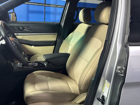 Used 2016 Ford Explorer FWD image 13