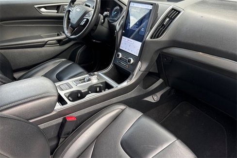 Used 2022 Ford Edge Titanium image 19
