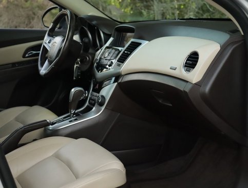 Used 2015 Chevrolet Cruze LT image 26