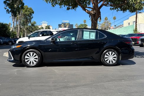 Used 2022 Toyota Camry LE image 7