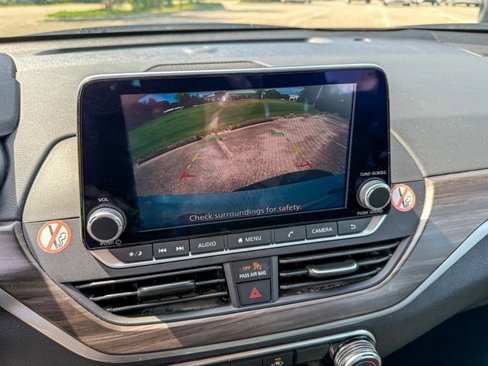 Used 2023 Nissan Altima 2.5 SV image 13