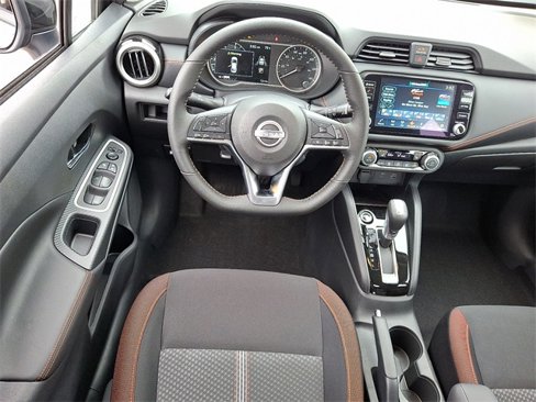 New 2025 Nissan Versa SR w/ Trunk Package image 2