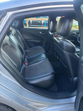 Used 2015 Chrysler 200 S image 9
