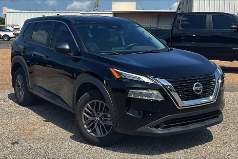 Used 2021 Nissan Rogue S image 1