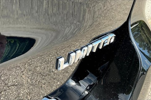 Used 2018 Jeep Grand Cherokee Limited image 23