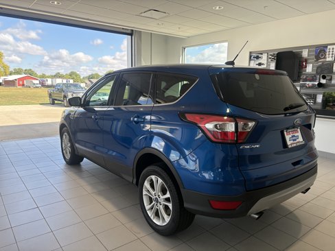 Used 2017 Ford Escape SE image 3