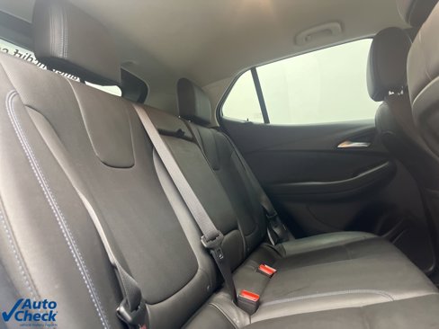 Used 2025 Buick Encore GX Sport Touring w/ Advanced Technology Package image 17