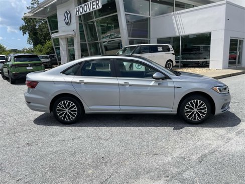 Certified 2019 Volkswagen Jetta SEL w/ Cold Weather Package image 2