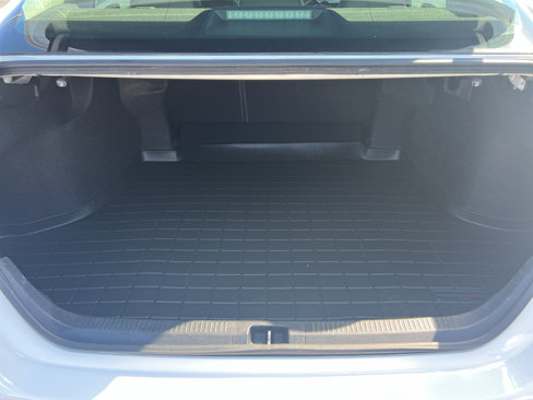 Used 2018 Toyota Camry SE image 17