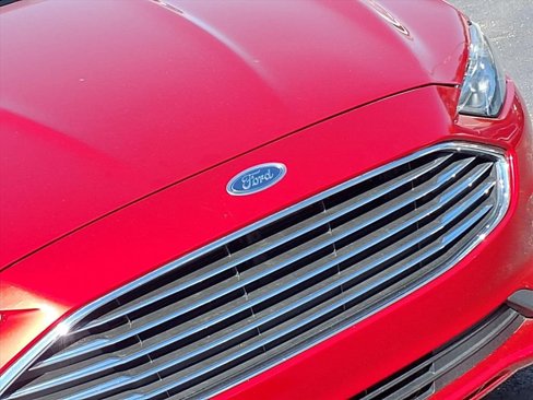 Used 2020 Ford Fusion SE image 26