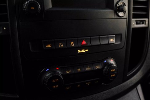 Used 2017 Mercedes-Benz Metris Passenger image 18