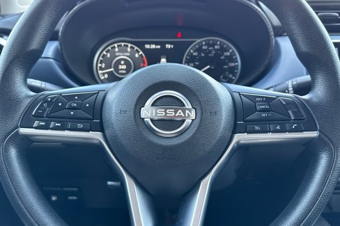 Used 2023 Nissan Versa SV image 25