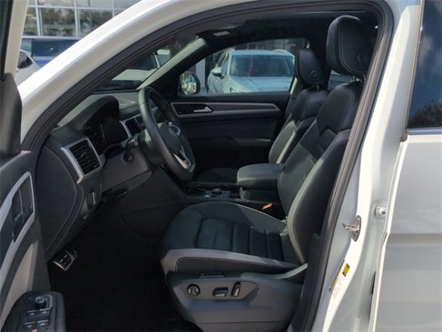 Certified 2023 Volkswagen Atlas Cross Sport SEL Premium R-Line image 5