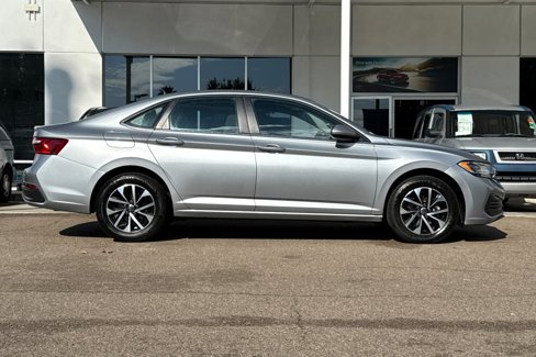 Used 2024 Volkswagen Jetta S image 7