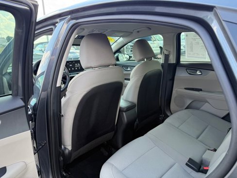 Used 2021 Kia Forte LXS image 8